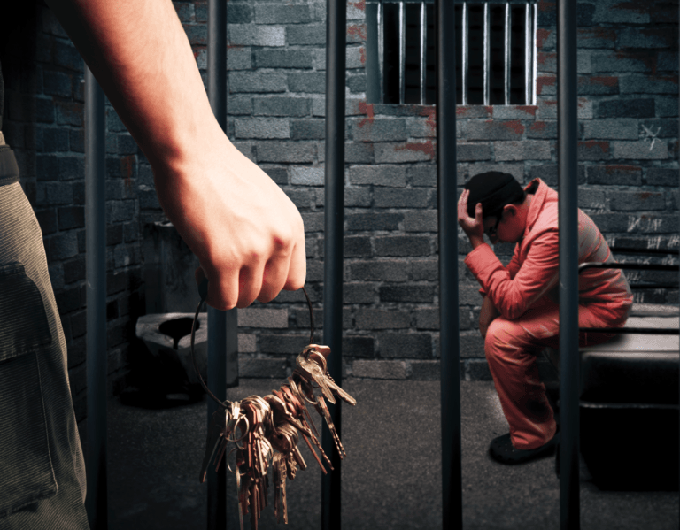 Prisionero y carcelero, tú tienes la llave!